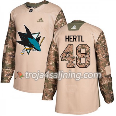San Jose Sharks tröja Tomas Hertl 48 Adidas 2017-2018 Camo Veterans Day Practice Authentic - NHL Tröjor Herr San Jose Sharks tröja Tomas Hertl 48 Adidas 2017-2018 Camo Veterans Day Practice Authentic - NHL Tröjor Herr